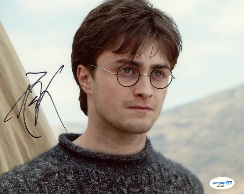 Item # 209615 - Daniel Radcliffe "Harry Potter and the Deathly Hallows" SIGNED 8x10 Photo B