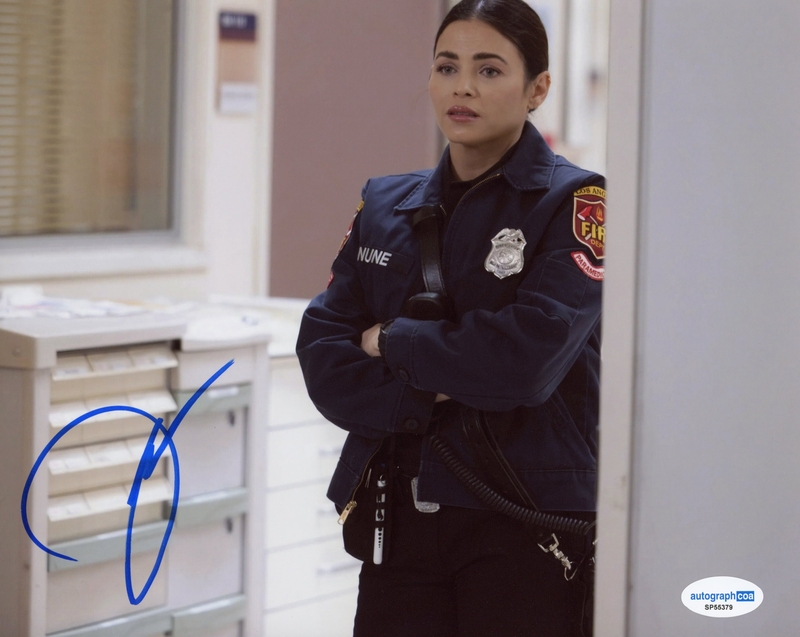 Item # 209460 - Jenna Dewan "The Rookie" AUTOGRAPH Signed 'Bailey Nune' 8x10 Photo D