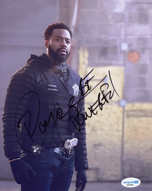 Item # 209354 - LaRoyce Hawkins "Chicago P.D." AUTOGRAPH Signed 'Kevin Atwater' 8x10 Photo