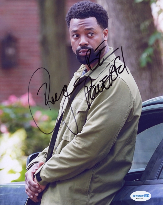 Item # 209352 - LaRoyce Hawkins "Chicago P.D." AUTOGRAPH Signed 'Kevin' 8x10 Photo C
