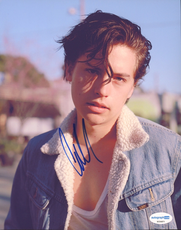 Item # 185777 - Cole Sprouse "Riverdale" AUTOGRAPH Signed Autographed 8x10 Photo C