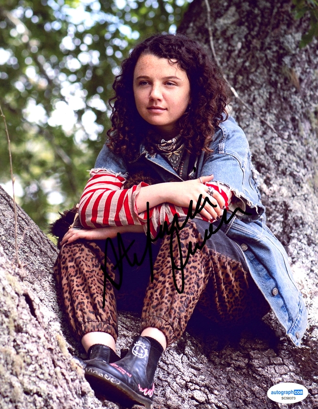 Item # 177817 - Stefania LaVie Owen "Sweet Tooth" AUTOGRAPH Signed 'Bear' 8x10 Photo B