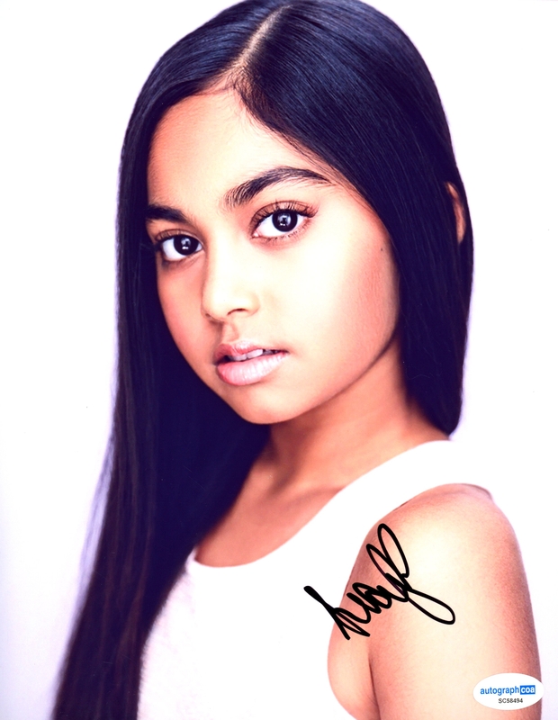 Item # 177696 - Swayam Bhatia "Succession" AUTOGRAPH Signed Autographed 8x10 Photo D