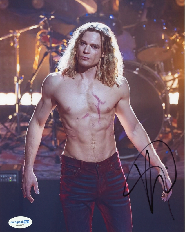 Item # 211286 - Sam Reid "Interview with the Vampire" AUTOGRAPH Signed Lestat 8x10 Photo C