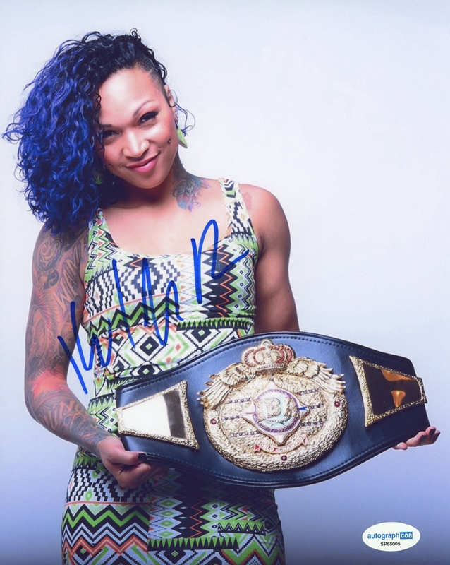 Item # 211291 - Kali Reis AUTOGRAPH Signed Boxing World Champion Autographed 8x10 Photo B
