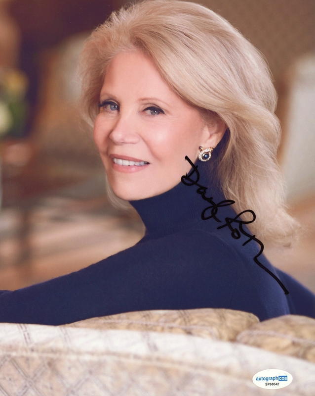 Item # 211328 - Daryl Roth AUTOGRAPH Signed Theatre Producer Autographed 8x10 Photo