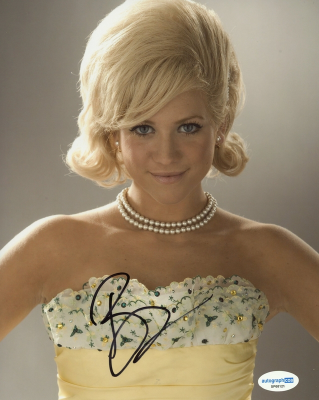 Item # 211407 - Brittany Snow "Hairspray" AUTOGRAPH Signed 'Amber Von Tussle' 8x10 Photo B