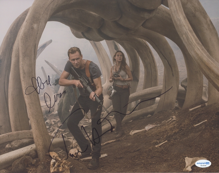 Item # 171049 - Tom Hiddleston & Brie Larson "Kong: Skull Island" AUTOGRAPHS 11x14 Photo