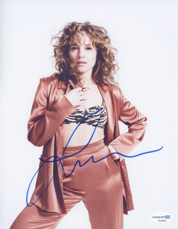 Item # 182639 - Margarita Levieva "Daredevil: Born Again" AUTOGRAPH Signed 8x10 Photo B