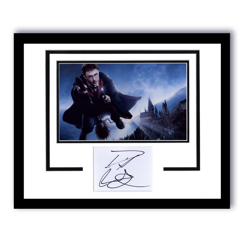 Item # 180480 - Daniel Radcliffe "Harry Potter" AUTOGRAPH Signed Photo Framed 11x14 Display