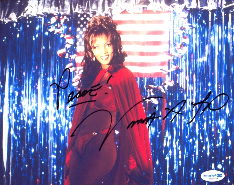 Item # 190242 - Vivica A. Fox "Independence Day" AUTOGRAPH Signed 'Jasmine' 8x10 Photo