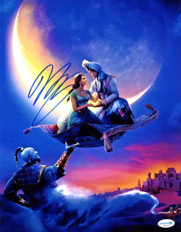 Item # 196850 - Mena Massoud "Aladdin" AUTOGRAPH Signed Autographed 11x14 Photo