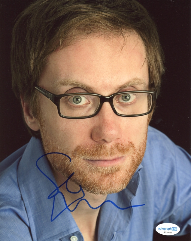 Item # 197123 - Stephen Merchant "Hello Ladies" AUTOGRAPH Signed Autographed 8x10 Photo