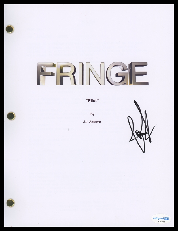 Item # 201394 - Joshua Jackson "Fringe" AUTOGRAPH Signed 'Peter' Full Pilot Episode Script