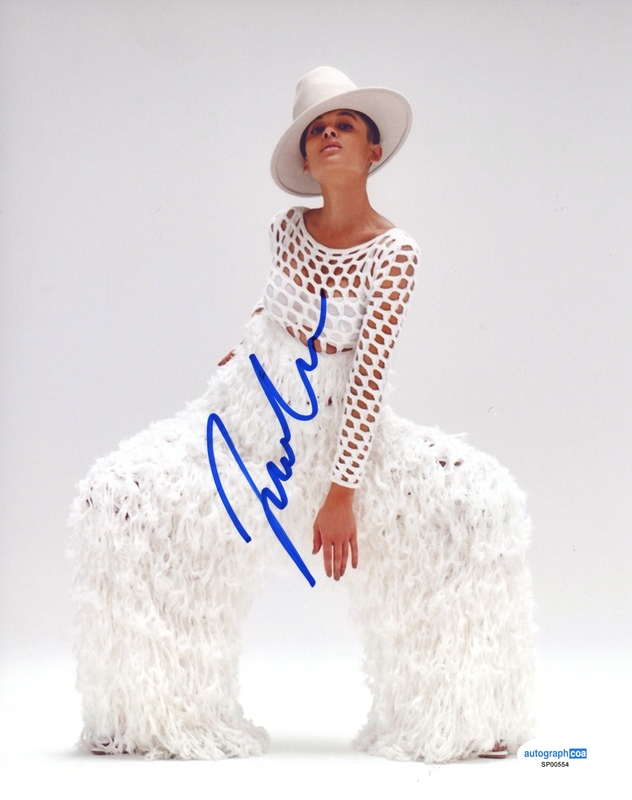 Item # 202701 - Jordan Alexander "Gossip Girl" AUTOGRAPH Signed Autographed 8x10 Photo B