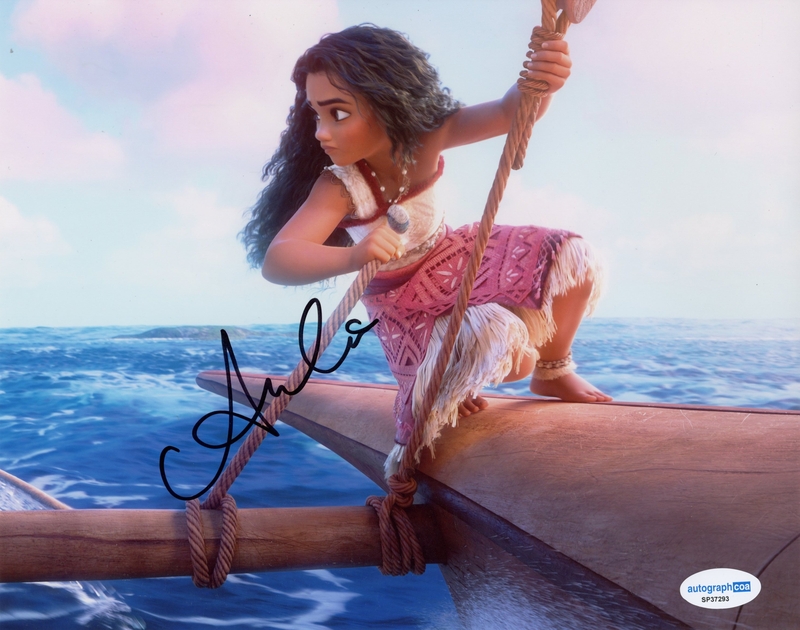 Item # 208656 - Auli'i Cravalho "Moana" AUTOGRAPH Signed Autographed 8x10 Photo