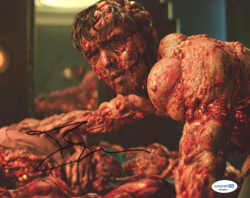 Item # 207534 - Justin H. Min "The Umbrella Academy" AUTOGRAPH Signed 'Ben' 8x10 Photo