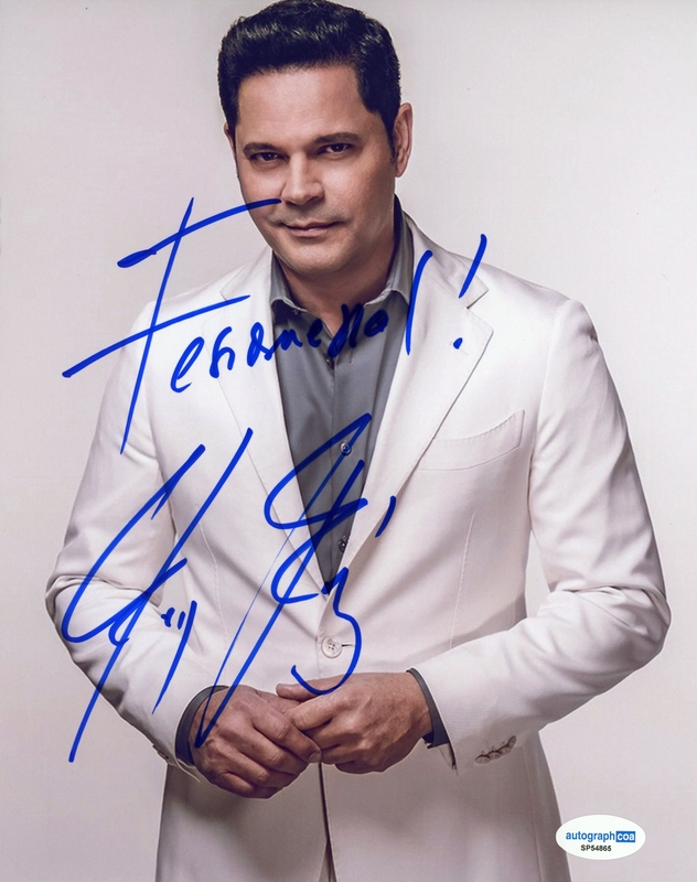 Item # 209813 - Rey Ruiz "Mi Media Mitad" Singer AUTOGRAPH Signed Autographed 8x10 Photo
