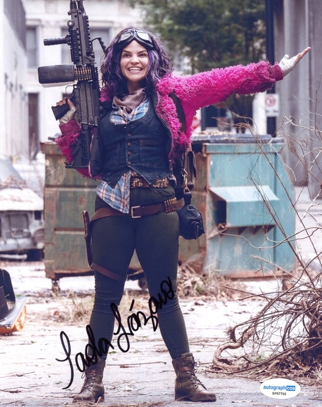 Item # 210991 - Paola Lazaro "The Walking Dead" AUTOGRAPH Signed 'Princess' 8x10 Photo D