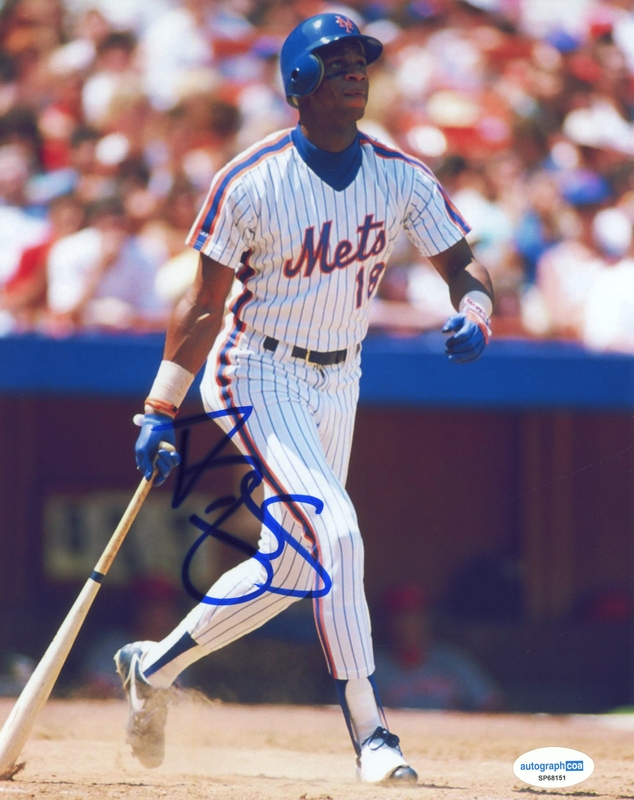Item # 211436 - Darryl Strawberry AUTOGRAPH Signed New York Mets Autographed 8x10 Photo