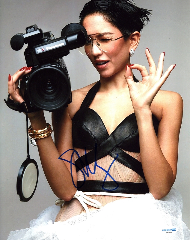 Item # 213429 - Sonoya Mizuno "Devs" AUTOGRAPH Signed Autographed 11x14 Photo