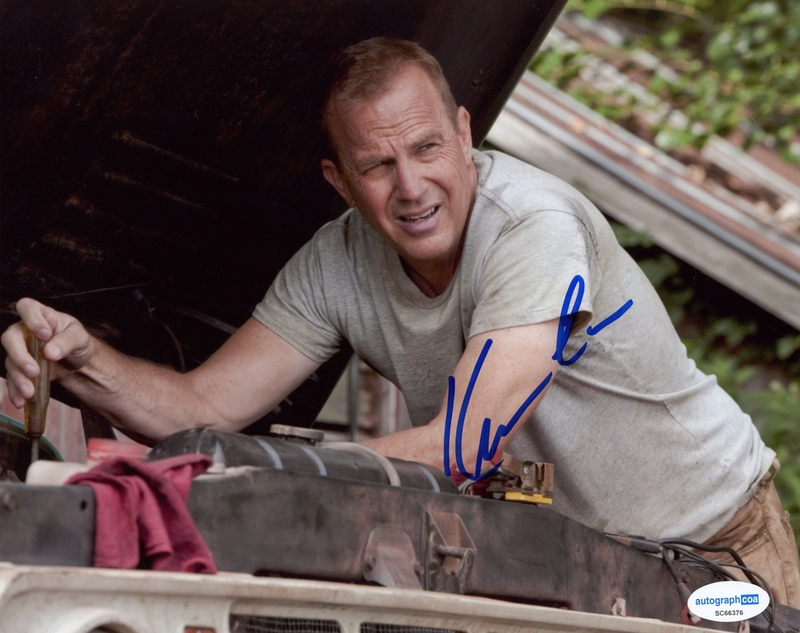Item # 181825 - Kevin Costner "Man of Steel" AUTOGRAPH Signed 'Jonathan Kent' 8x10 Photo