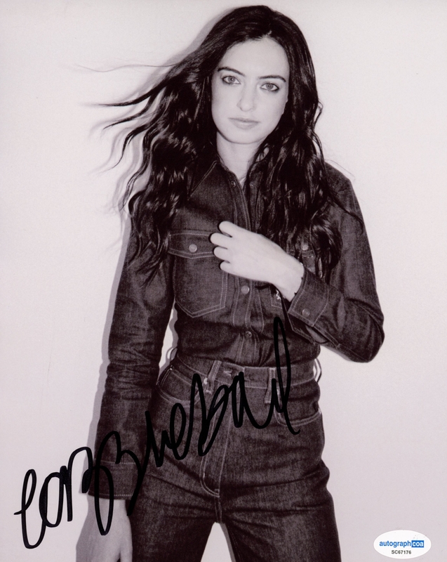 Item # 183593 - Cazzie David "The Umbrella Academy" AUTOGRAPH Signed 8x10 Photo G