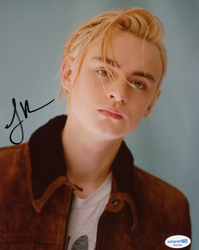 Item # 183779 - Jaeden Martell "It" AUTOGRAPH Signed Autographed 8x10 Photo B