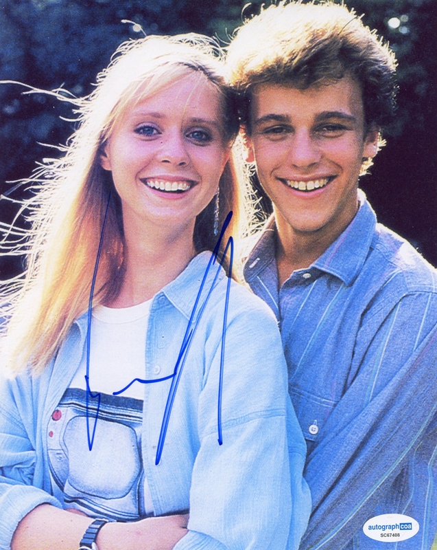 Item # 183824 - Cynthia Nixon "The Manhattan Project" AUTOGRAPH Signed 'Jenny' 8x10 Photo B