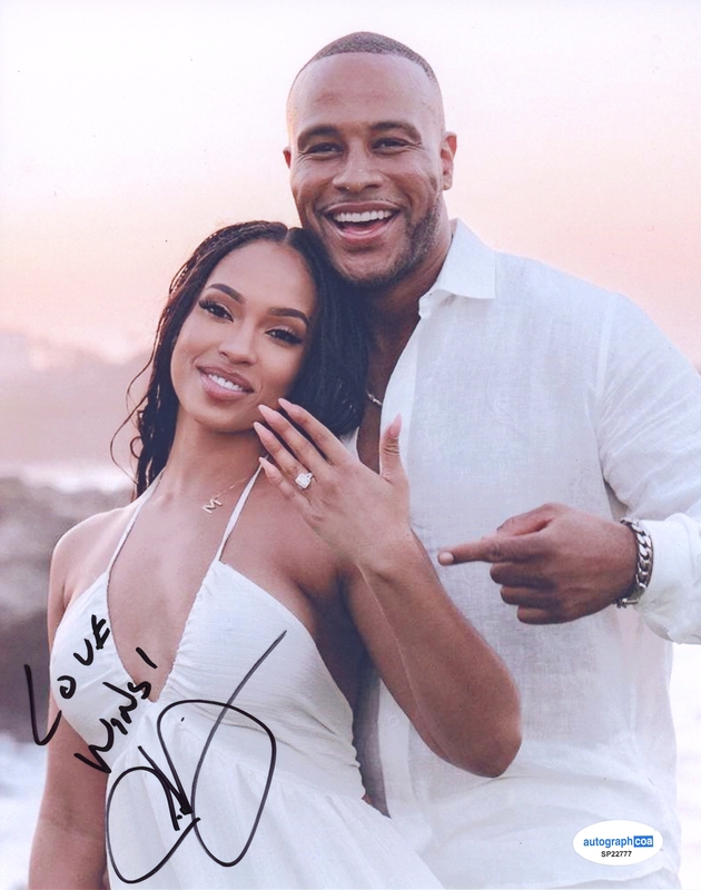 Item # 203733 - DeVon Franklin "Miracles from Heaven" Producer AUTOGRAPH Signed 8x10 Photo