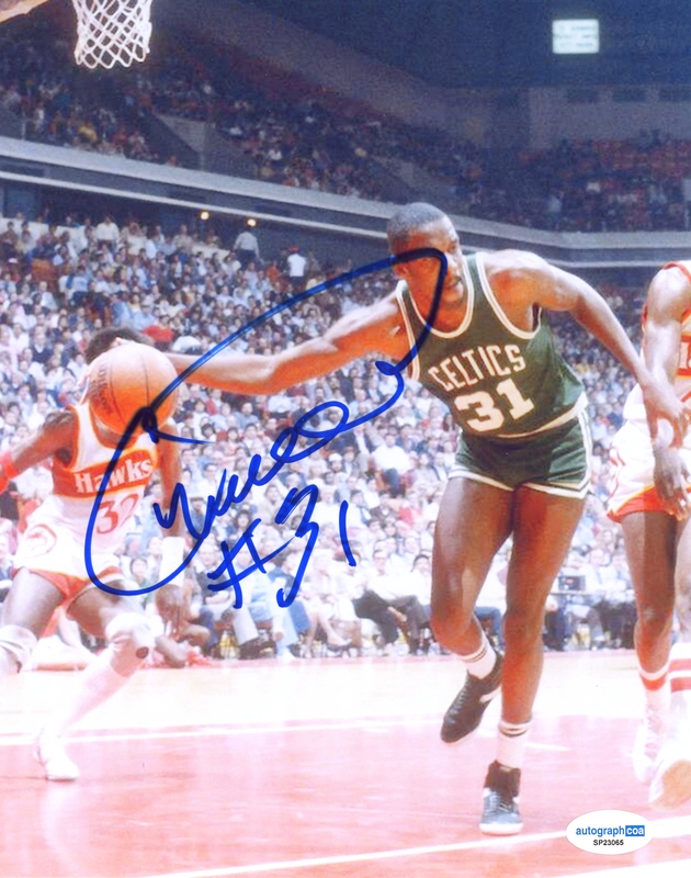 Item # 203446 - Cedric Maxwell AUTOGRAPH Signed Boston Celtics Autographed 8x10 Photo