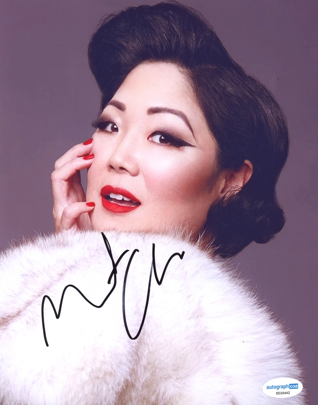 Item # 188964 - Margaret Cho "PsyCHO" Comedian AUTOGRAPH Signed Autographed 8x10 Photo C