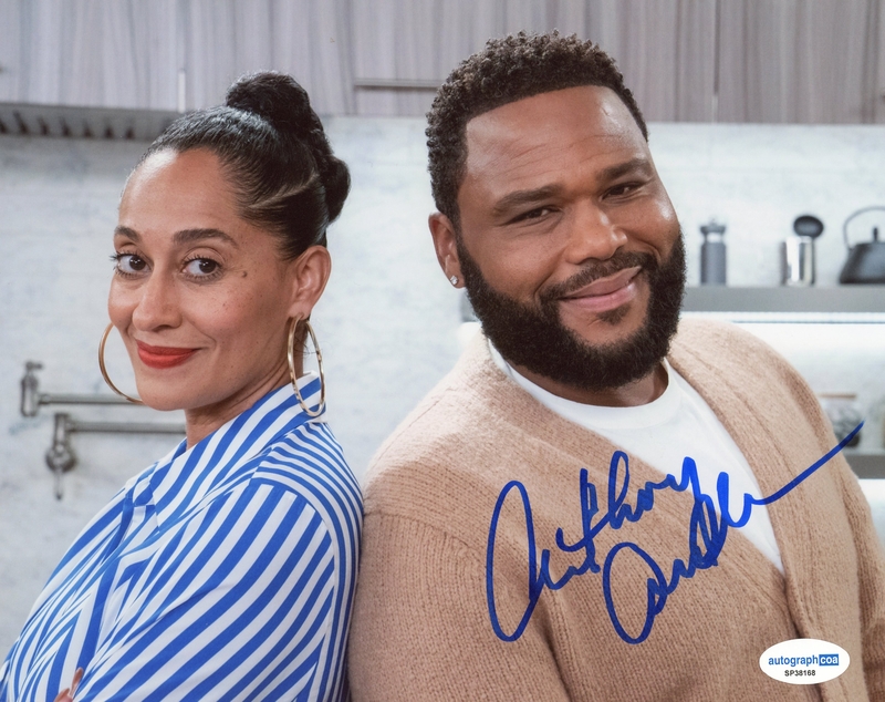 Item # 207380 - Anthony Anderson "black-ish" AUTOGRAPH Signed 'Andre Johnson' 8x10 Photo C