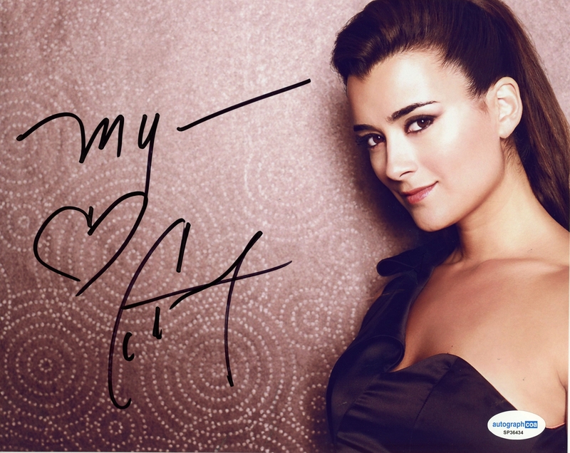Item # 206131 - Cote de Pablo "NCIS" Autograph SIGNED Autographed 'Ziva David' 8x10 Photo B